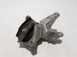 VOLVO XC40 (2017–2026) Engine mount 31686309 - 3