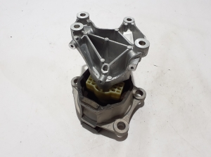 VOLVO XC40 (2017–2026) Engine mount 31686309 - 4