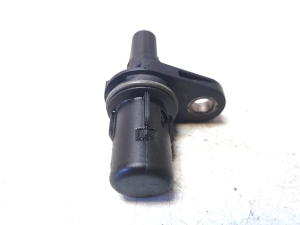 Kia Sorento (2014–2026) Crankshaft position sensor 393002R000 - 2
