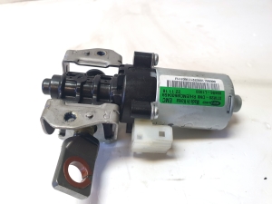 Front seat motor - 886B6L1000