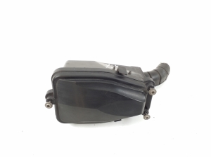 Sicherungskastengehäuse unter der Motorhaube - 97061044500