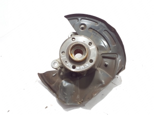 VOLVO XC40 (2017–2026) Front wheel hub 32246335 - 2