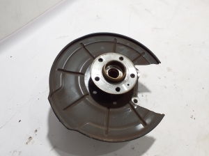 VOLVO XC40 (2017–2026) Tagumine rumm 32246338 - 2