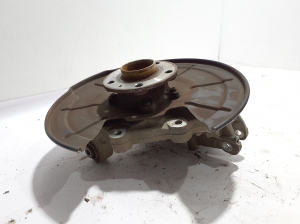 VOLVO XC40 (2017–2026) Tagumine rumm 32246338 - 3