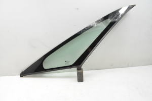 Front body quarter glass - 12841829