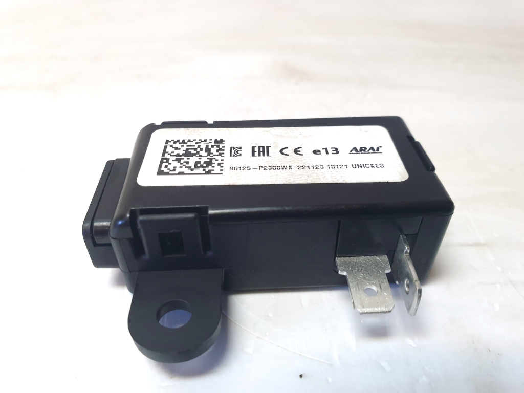 Kia Sorento (2014–2026) USB port 96125P2300WK Kia Sorento (2014–2026) USB port 96125P2300WK