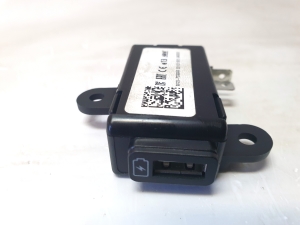 Kia Sorento (2014–2026) USB port 96125P2300WK - 2