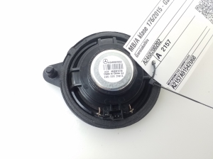 Mercedes Benz A-Class 176 (2012–2018) Speaker A2468200202 - 2