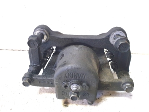 Kia Sorento (2014–2026) Front brake caliper - 3