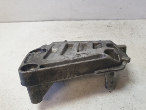 Kia Sorento (2014–2026) Motorhalter - 5