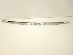 Tesla Model S S (2012–2026) Trunk lid molding 1025776-00-A - 5