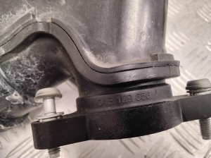 Volkswagen Passat B8 (2014–2023) Turbo jahutustoru 04E129656 - 2
