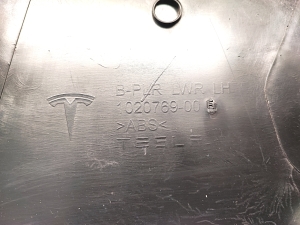 Tesla Model S S (2012–2026) B-Säulen-Innenverkleidung 1020769-00-E - 3