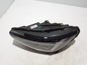 VOLVO XC40 (2017–2026) Headlight 32404665 - 4