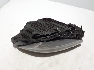 VOLVO XC40 (2017–2026) Headlight 32404665 - 6