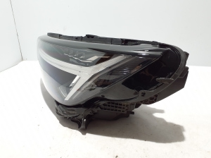 VOLVO XC40 (2017–2026) Headlight 32404665 - 8