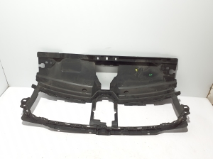 RENAULT Austral (2022–2026) Front grille bracket 620363874R - 3