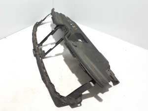 RENAULT Austral (2022–2026) Front grille bracket 620363874R - 4