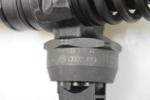 AUDI A4 B6 (2000–2005) Kütusepihusti 038130073BA - 3