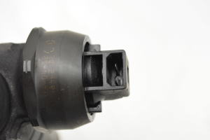 AUDI A4 B6 (2000–2005) Kütusepihusti 038130073BA - 3