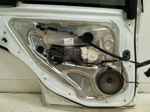 Mercedes Benz E-Class W212 (2009–2015) Tagumised küljeuksed ja nende osad A2127303505 - 5