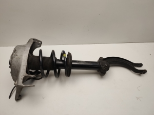 Porsche Macan (2014–2026) Front shock absorber bracket 8K0413038L - 4