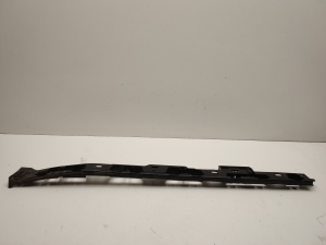   Another detail of the exterior sill trim  - 95B853538A 
