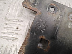 Volkswagen Passat B8 (2014–2023) Other bracket 5Q0819263 - 2