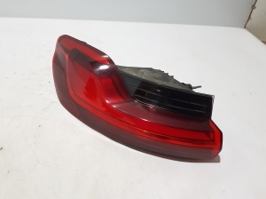 BMW X4 F98 (2019–2026) Eckleuchte hinten 7409397