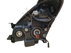 TOYOTA Corola Verso R1 (2004–2009) Scheinwerfer vorne 3124 - 3