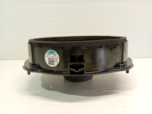 AUDI A3 8V (2012–2020) Esiukse kõlar 8V0035415D - 4