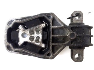 Mercedes Benz A-Class 176 (2012–2018) Engine mount A2462401209 - 3