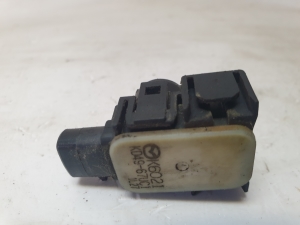 Mazda CX-5 (2011–2017) Rear parking sensor KD4967UC1 - 3