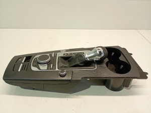 AUDI A3 8V (2012–2020) Keskkonsool 8V1864261F - 2