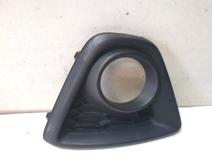 Front bumper fog lamp cover - KD5350C21