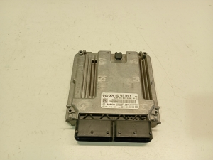 Motorsteuergerät - 8V0907115B