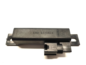 NISSAN Leaf II (2017–2026) Antenna amplifier 6220824 - 2