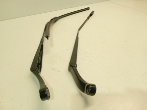 AUDI A3 8V (2012–2020) Windshield wiper arm 3392126 - 2