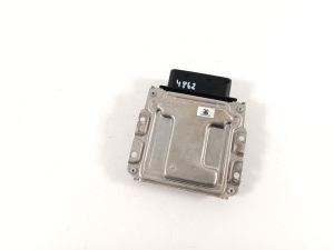 Mercedes Benz E-Class W212 (2009–2015) AdBlue control unit A0009001908 - 2