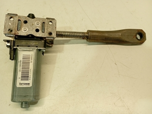 Moteur de siège avant - 984686106