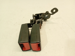 Boucle de ceinture de sécurité arrière - 8V0857739A