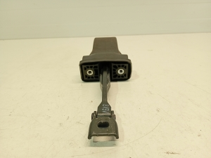 AUDI A3 8V (2012–2020) Esiukse avamise piiraja 8V5837267 - 3