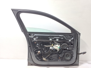   Porte avant  - 4K0831051B 