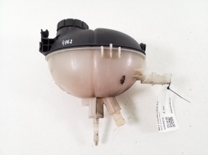 Mercedes Benz E-Class W212 (2009–2015) Coolant reservoir A2045000749 - 3