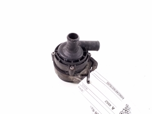 Mercedes Benz E-Class W212 (2009–2015) Auxiliary water pump A2048350364 - 3