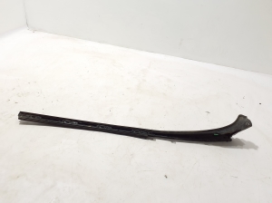 RENAULT Trafic lV (2022–2026) Windshield pillar outer molding 727618104R - 2