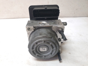 Mazda CX-5 (2011–2017) ABS unit K011437A0 - 2
