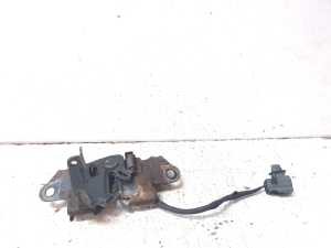 Mazda CX-5 (2011–2017) Hood latch - 2
