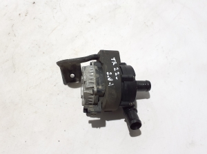 RENAULT Trafic lV (2022–2026) Auxiliary water pump 210107745R - 2
