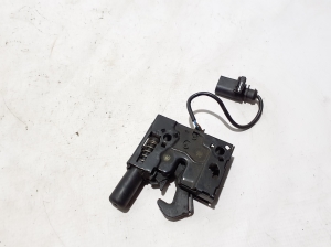 AUDI A6 C8 (2018–2025) Hood latch 4K0823509 - 3